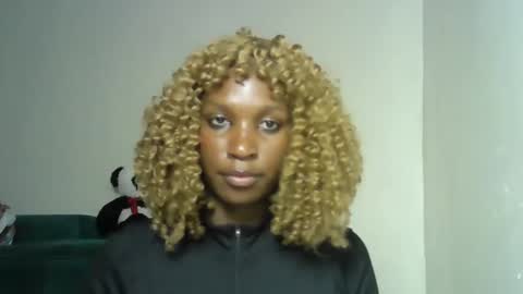 Snapshot of sexy_chocoy01 chatting on October 24, 2025, 5:09 pm sexy_chocoy01 online show from October 24, 2025, 5:09 pm