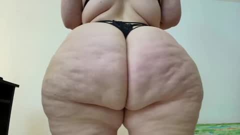 Snapshot of sexy_curvi chatting on January 24, 2025, 8:11 pm karla           instagram  online show from January 24, 2025, 8:11 pm