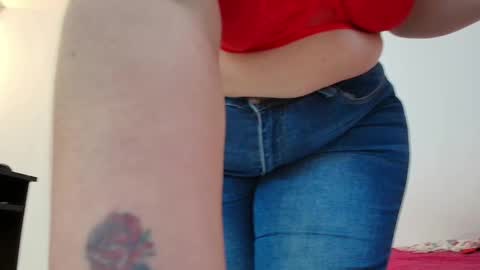 Snapshot of sexy_curvi chatting on January 27, 2025, 6:20 pm karla           instagram  online show from January 27, 2025, 6:20 pm