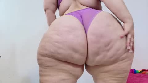 Snapshot of sexy_curvi chatting on February 27, 2025, 6:53 pm karla           instagram  online show from February 27, 2025, 6:53 pm