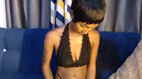 Snapshot of sexy_larisa chatting on December 14, 2024, 11:01 pm larisa online show from December 14, 2024, 11:01 pm