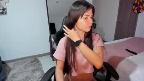 Snapshot of sexy_natty chatting on December 3, 2024, 2:58 am sexy nattaly online show from December 3, 2024, 2:58 am