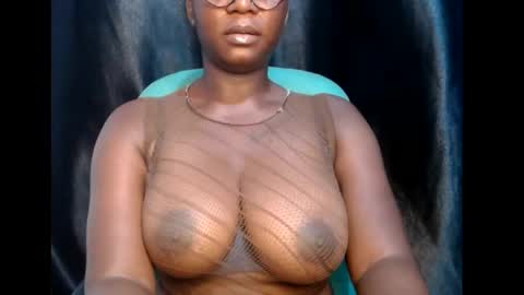 Snapshot of sexy_pearl12 chatting on March 9, 2025, 6:54 pm zoe online show from March 9, 2025, 6:54 pm