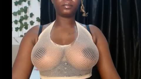 Snapshot of sexy_pearl12 chatting on September 28, 2025, 5:46 am zoe online show from September 28, 2025, 5:46 am