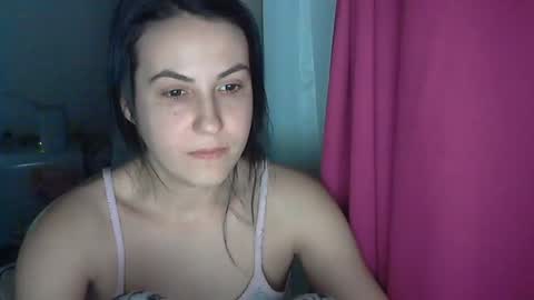 Snapshot of sexy_slimm25 chatting on February 26, 2025, 10:09 pm Slimm online show from February 26, 2025, 10:09 pm
