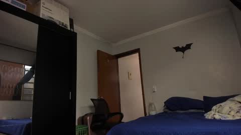 Snapshot of sexyflightz chatting on December 15, 2024, 11:45 am chris online show from December 15, 2024, 11:45 am