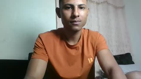 Snapshot of sexyleon69 chatting on February 8, 2025, 12:17 pm Sexy leon online show from February 8, 2025, 12:17 pm