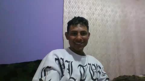 Snapshot of sexyleon69 chatting on March 3, 2025, 8:49 am Sexy leon online show from March 3, 2025, 8:49 am