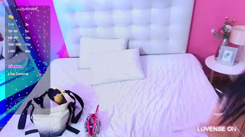 Snapshot of sexysister_ chatting on December 9, 2024, 12:30 pm Kendall online show from December 9, 2024, 12:30 pm