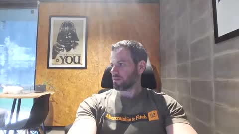 Snapshot of shad0w_hunter chatting on February 17, 2025, 7:21 pm shad0w_hunter online show from February 17, 2025, 7:21 pm