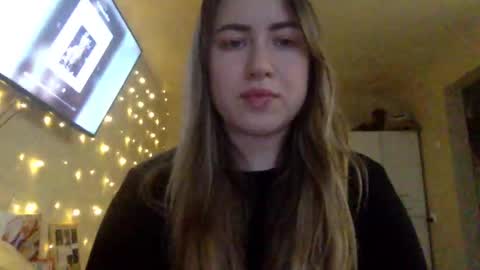 Snapshot of shadowx_dahlia chatting on November 4, 2025, 12:04 pm shadowx_dahlia online show from November 4, 2025, 12:04 pm