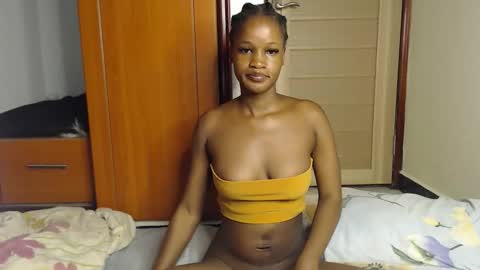 Snapshot of shakkiecam chatting on November 1, 2025, 5:31 am Shaky online show from November 1, 2025, 5:31 am