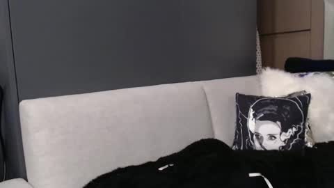 Snapshot of shannon07 chatting on December 22, 2024, 2:28 am Shannon07 online show from December 22, 2024, 2:28 am