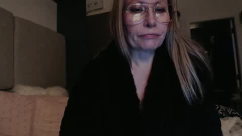 Snapshot of shannon07 chatting on January 1, 2025, 8:02 am Shannon07 online show from January 1, 2025, 8:02 am