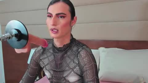 Snapshot of shantall_skinny chatting on October 20, 2025, 3:29 am Shantall online show from October 20, 2025, 3:29 am