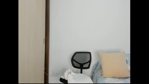 Snapshot of shara_jones chatting on February 25, 2025, 9:42 am Sara online show from February 25, 2025, 9:42 am