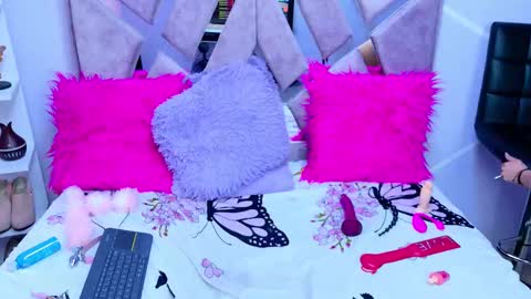 Snapshot of sharik_noa chatting on October 4, 2025, 9:07 am sharik noa online show from October 4, 2025, 9:07 am