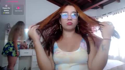 sharlotte  online show from November 6, 2025, 9:26 pm