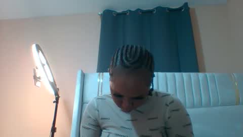 Snapshot of shay_diva chatting on September 30, 2025, 1:16 pm Shay diva online show from September 30, 2025, 1:16 pm