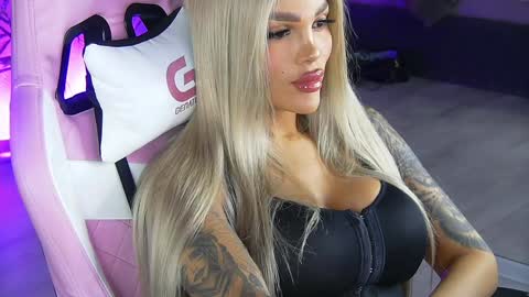 shayblonde online show from December 10, 2024, 12:50 am