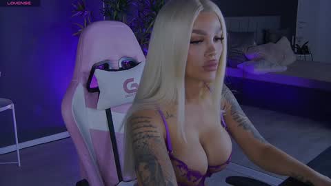 shayblonde online show from December 28, 2024, 9:08 pm