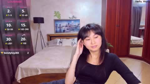 Snapshot of sheilafreman chatting on December 18, 2024, 7:58 am Sheila online show from December 18, 2024, 7:58 am