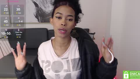 Snapshot of shenna_brunette_ chatting on January 8, 2025, 1:20 pm Shenna online show from January 8, 2025, 1:20 pm