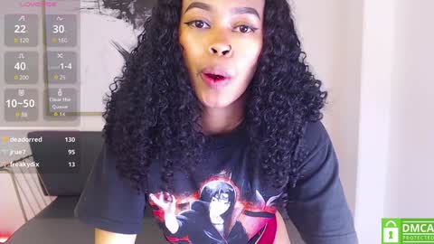 Snapshot of shenna_brunette_ chatting on January 16, 2025, 4:07 pm Shenna online show from January 16, 2025, 4:07 pm