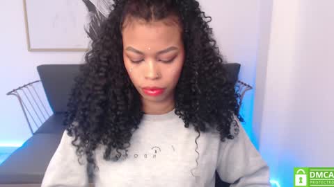 Snapshot of shenna_brunette_ chatting on February 6, 2025, 1:32 pm Shenna online show from February 6, 2025, 1:32 pm