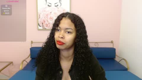 Snapshot of shenna_brunette_ chatting on February 23, 2025, 1:10 pm Shenna online show from February 23, 2025, 1:10 pm