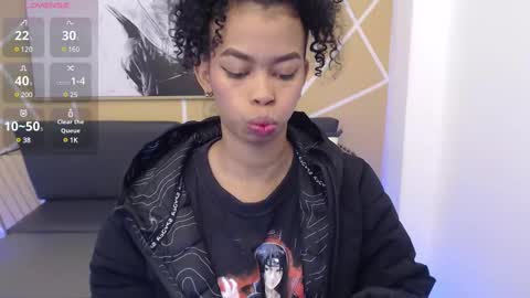 Snapshot of shenna_brunette_ chatting on March 8, 2025, 1:03 pm Shenna online show from March 8, 2025, 1:03 pm