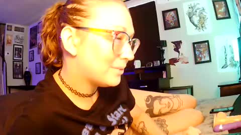 Snapshot of sheridenault chatting on October 5, 2025, 10:29 pm Harley Townsend online show from October 5, 2025, 10:29 pm