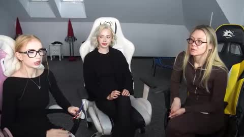 Snapshot of sheryl_elegance chatting on October 16, 2025, 10:38 am Sheryl online show from October 16, 2025, 10:38 am