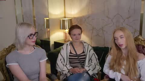Snapshot of sheryl_elegance chatting on October 18, 2025, 10:49 am Sheryl online show from October 18, 2025, 10:49 am