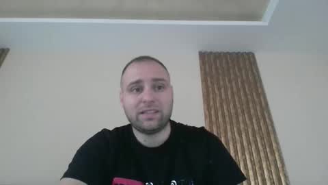 Snapshot of shmele_04 chatting on November 2, 2025, 12:40 pm shmele_04 online show from November 2, 2025, 12:40 pm