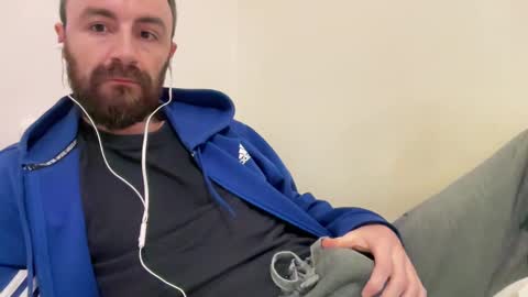 Snapshot of show_jizzness chatting on February 2, 2025, 9:02 pm show_jizzness online show from February 2, 2025, 9:02 pm