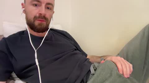 Snapshot of show_jizzness chatting on February 8, 2025, 9:25 pm show_jizzness online show from February 8, 2025, 9:25 pm