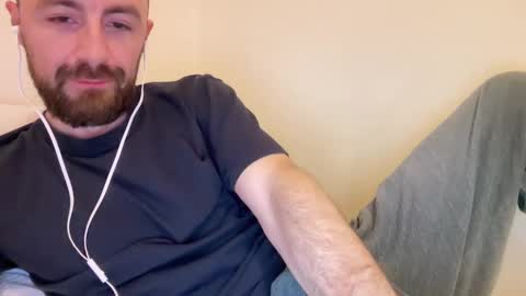 Snapshot of show_jizzness chatting on February 13, 2025, 6:48 pm show_jizzness online show from February 13, 2025, 6:48 pm