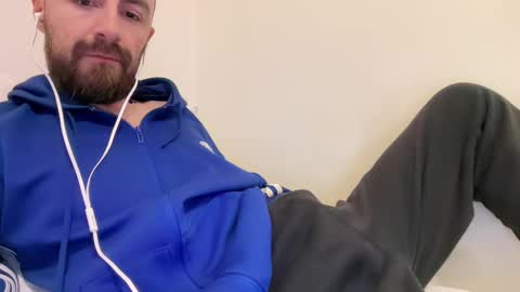 Snapshot of show_jizzness chatting on February 18, 2025, 6:04 pm show_jizzness online show from February 18, 2025, 6:04 pm