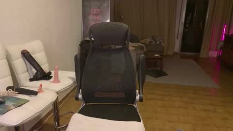 Snapshot of showmebbw chatting on November 9, 2025, 7:56 pm Mimi online show from November 9, 2025, 7:56 pm