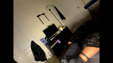 shurthingxx online show from March 3, 2025, 1:09 pm