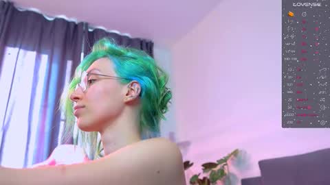 Snapshot of shy_or_horny chatting on September 30, 2025, 1:27 pm  HI i am Marcy online show from September 30, 2025, 1:27 pm
