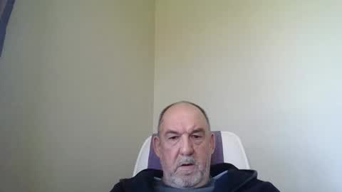 Snapshot of shyguytm chatting on September 12, 2025, 11:15 pm shyguytm online show from September 12, 2025, 11:15 pm