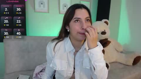 Snapshot of sia_wattson chatting on November 13, 2025, 9:58 pm Sia online show from November 13, 2025, 9:58 pm