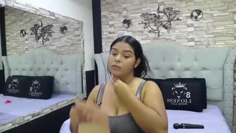 Snapshot of siacavad_sex chatting on October 14, 2025, 12:50 pm Alicia online show from October 14, 2025, 12:50 pm