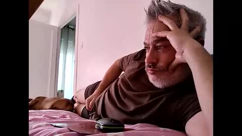 Snapshot of sibemolx chatting on October 1, 2025, 2:45 pm sibemolx online show from October 1, 2025, 2:45 pm