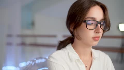 Snapshot of silent_chill chatting on December 29, 2024, 10:34 am Chilli online show from December 29, 2024, 10:34 am