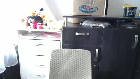 Snapshot of silvanaroberts_ chatting on November 6, 2025, 7:59 pm Rouse online show from November 6, 2025, 7:59 pm