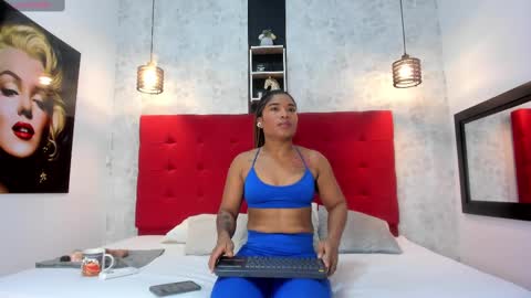 Snapshot of silvannafit chatting on February 12, 2025, 12:33 pm Silvana Fit  online show from February 12, 2025, 12:33 pm
