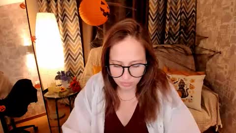 Kira online show from October 23, 2025, 8:46 am